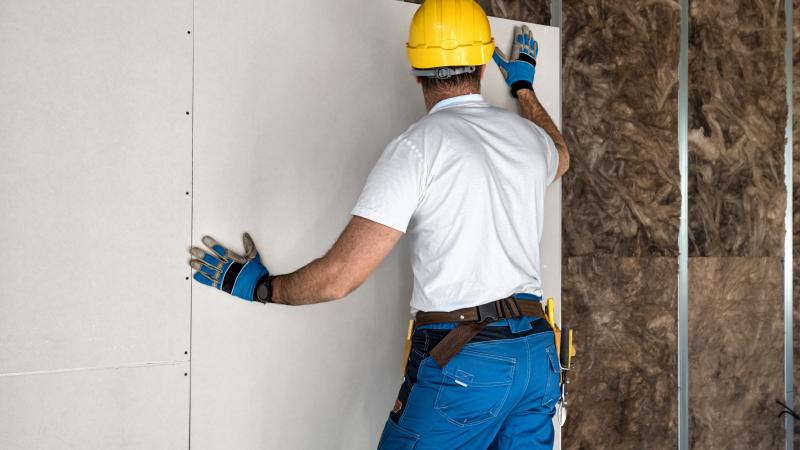 Guide complet pour réussir la pose de cloisons dans votre habitation